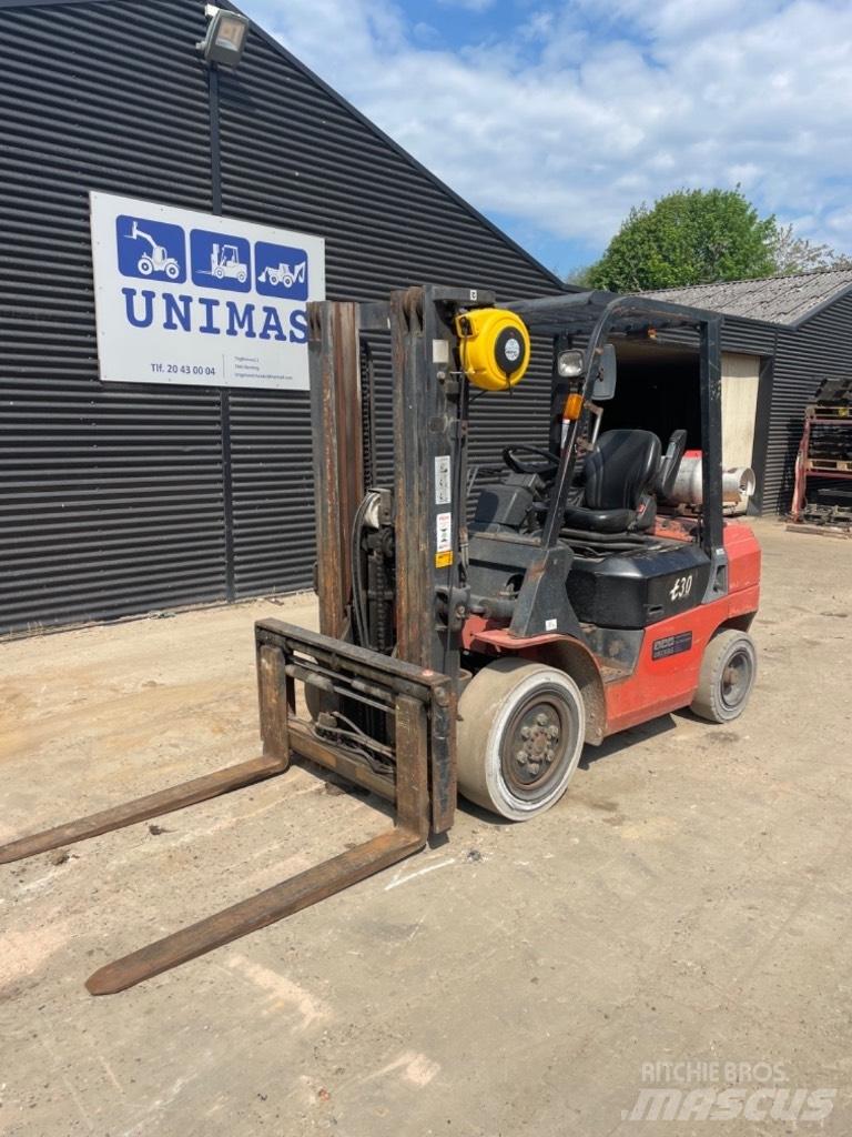 EP FG 25 Propan trucker