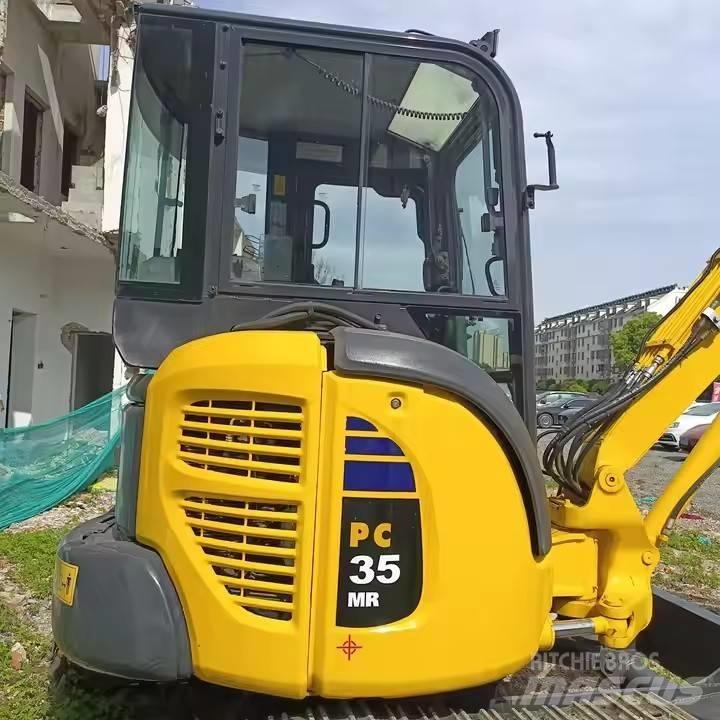 Komatsu PC35MR Beltegraver