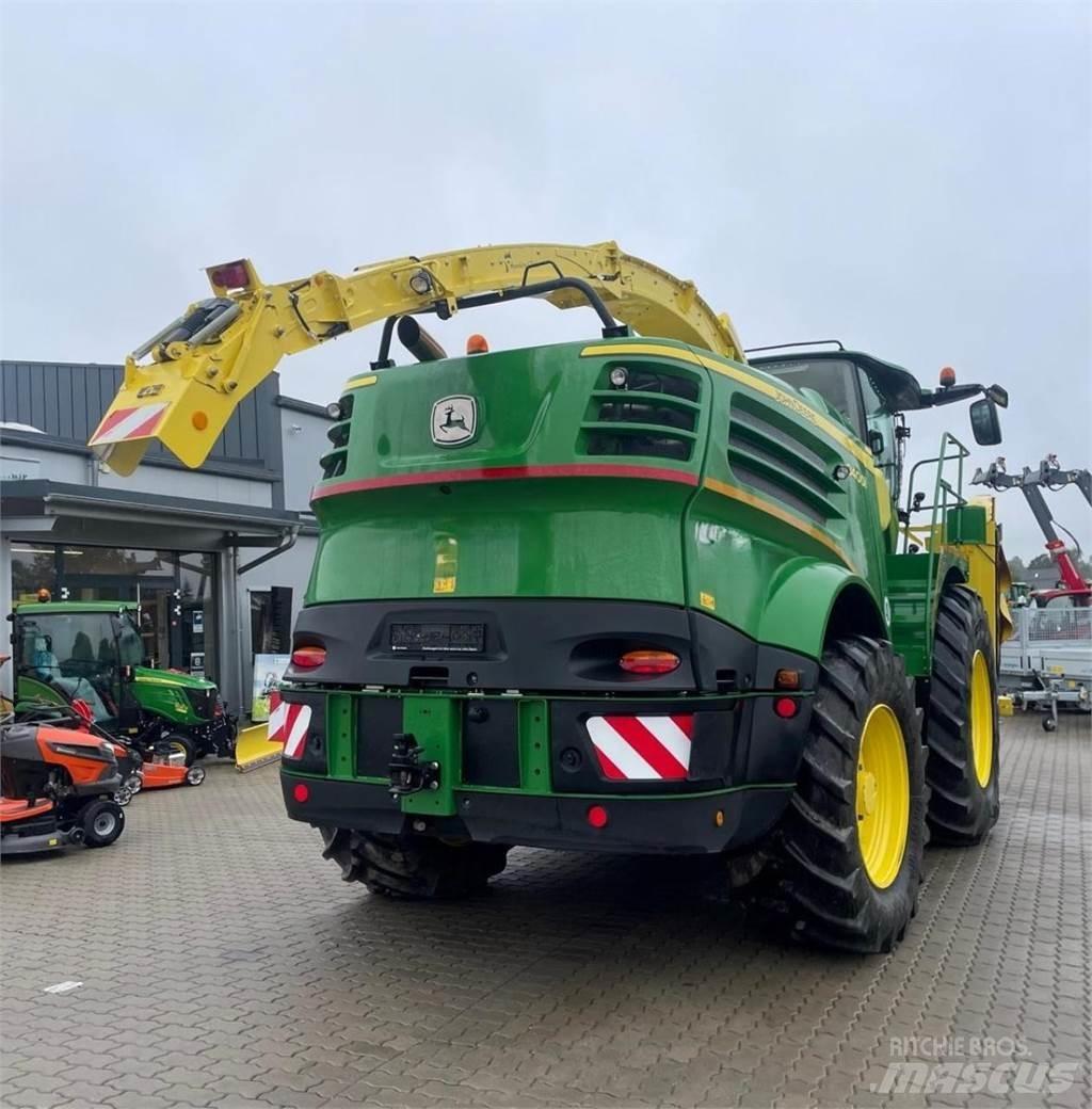 John Deere 8400 i Selvdrevne fôrhøstere
