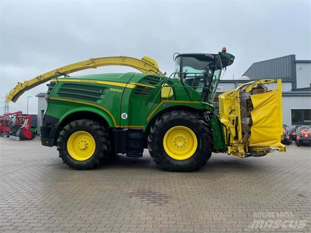 John Deere 8400 i Selvdrevne fôrhøstere