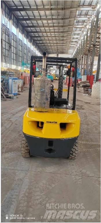 Komatsu FD 30 T-14 Diesel Trucker