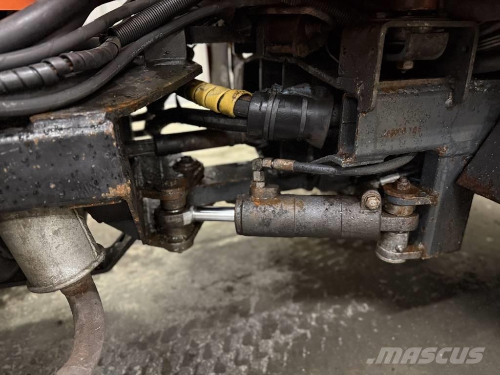 Holder C 240 Redskapsbærere