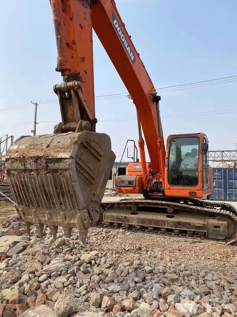 Doosan DX 225 LC Beltegraver