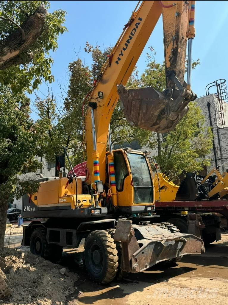 Hyundai 210W-9 Hjulgravere
