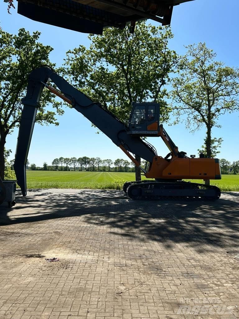 Sennebogen 835 R Gravemaskiner for avfallshåndtering