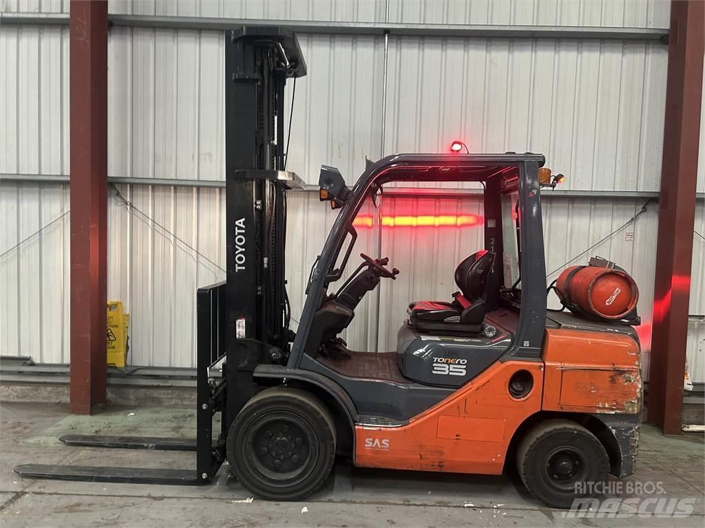 Toyota 02-8FGJF35 Propan trucker