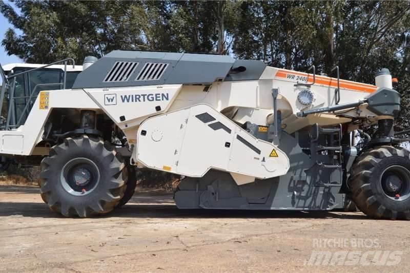 Wirtgen W240 Andre lastebiler