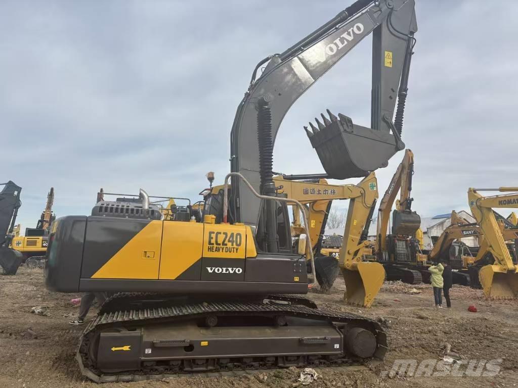 Volvo EC 240 Beltegraver
