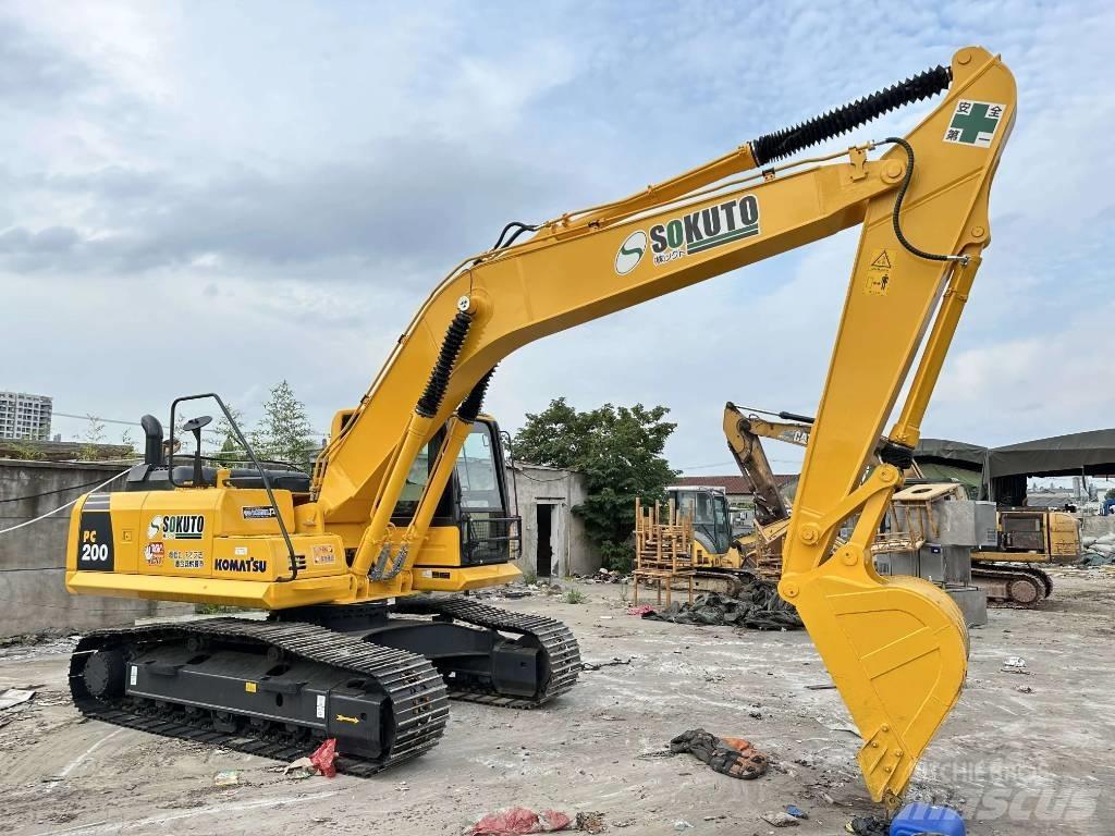 Komatsu PC 200-8 Beltegraver