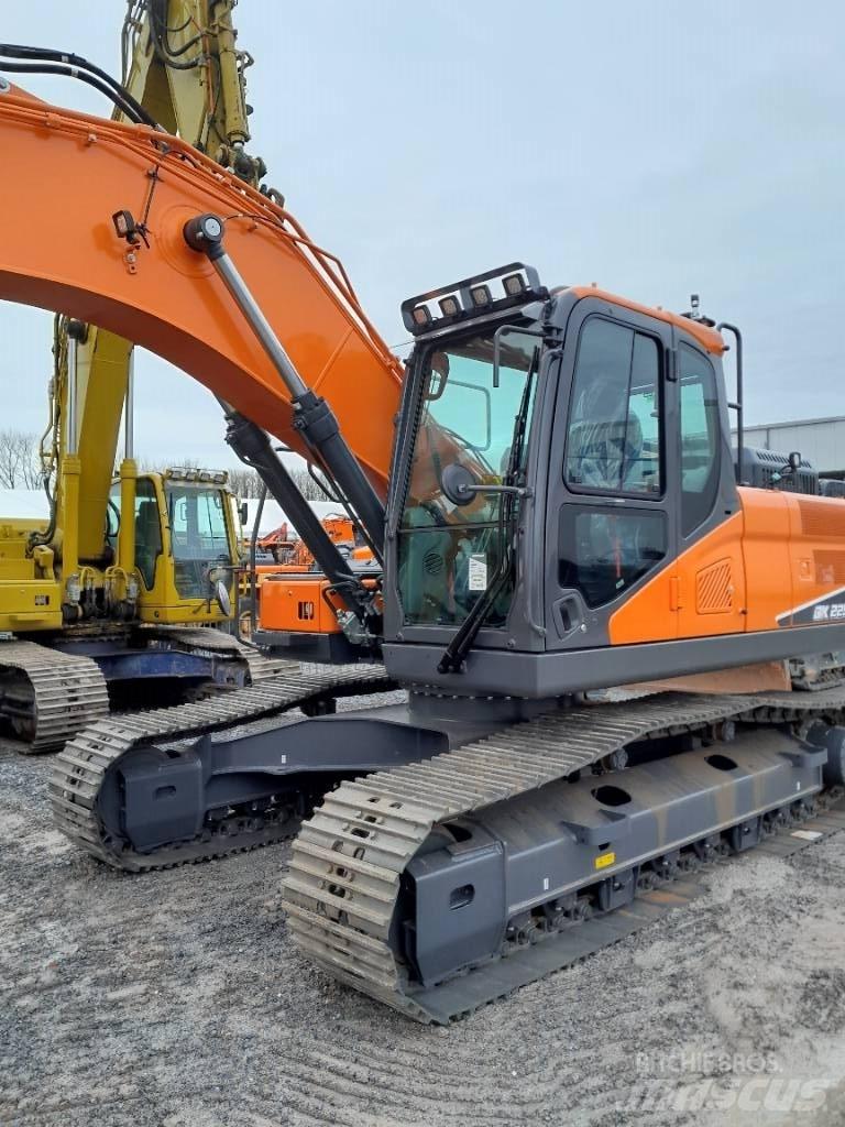 Develon DX 225 LC-7 Beltegraver