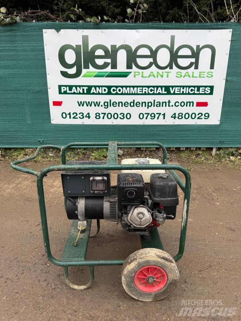  Mecc Alte 4KVA Bensin Generatorer