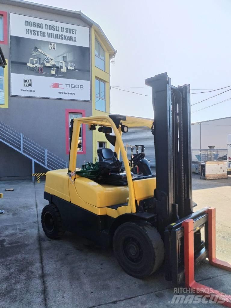 Hyster H4.5FT Diesel Trucker