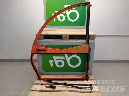 JLG 307 door Førerhus og Interiør