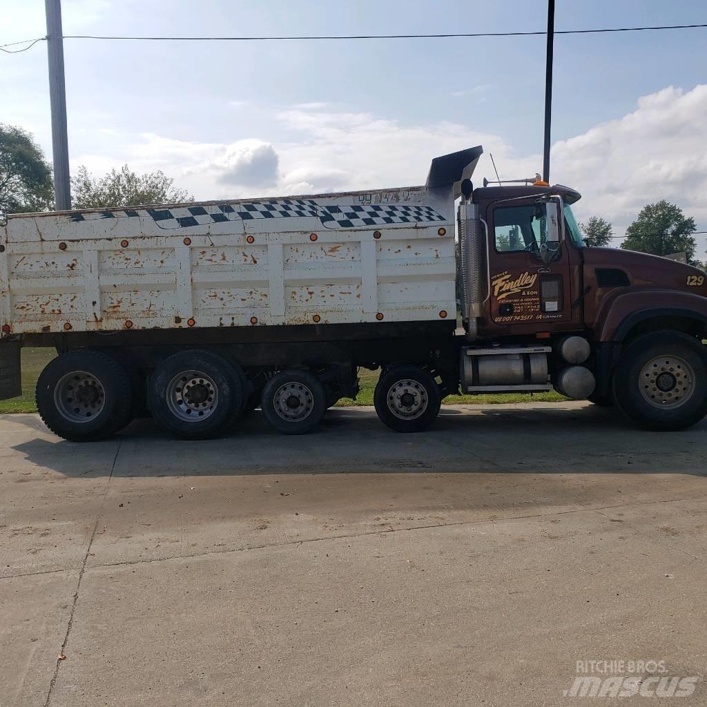 Mack CV 713 Tippbil