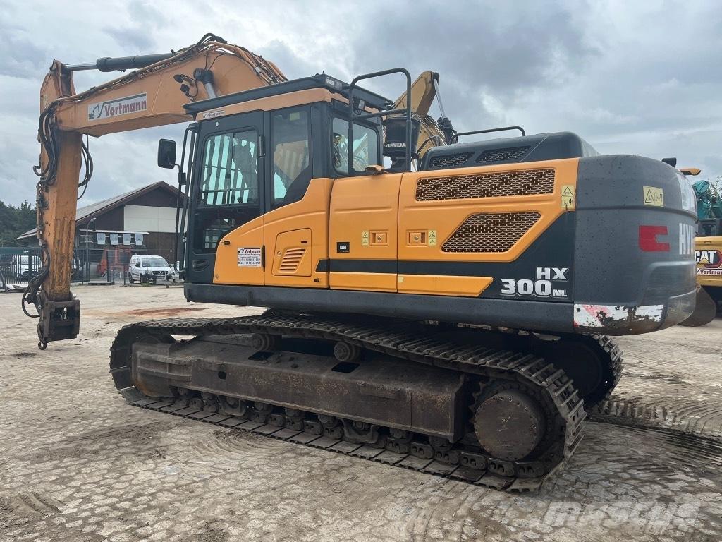 Hyundai HX 300 NL Beltegraver