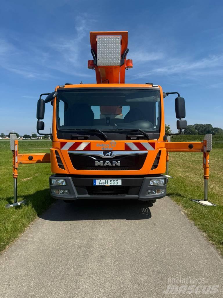 Palfinger P 300 KS Bilmontert lift