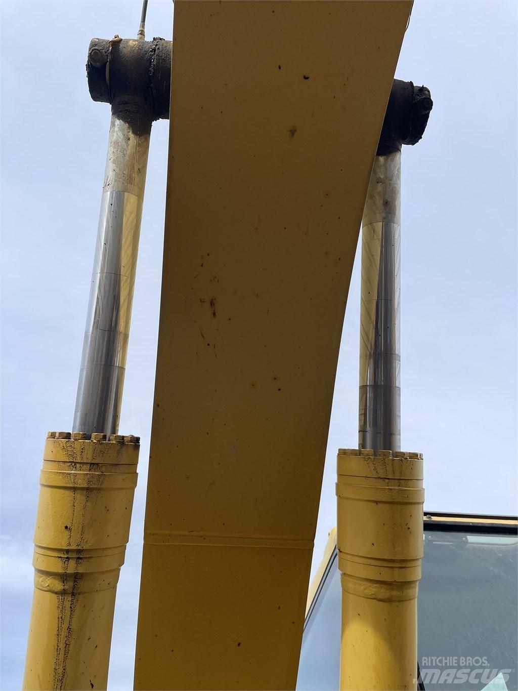 Komatsu PC 200 LC-7 Beltegraver