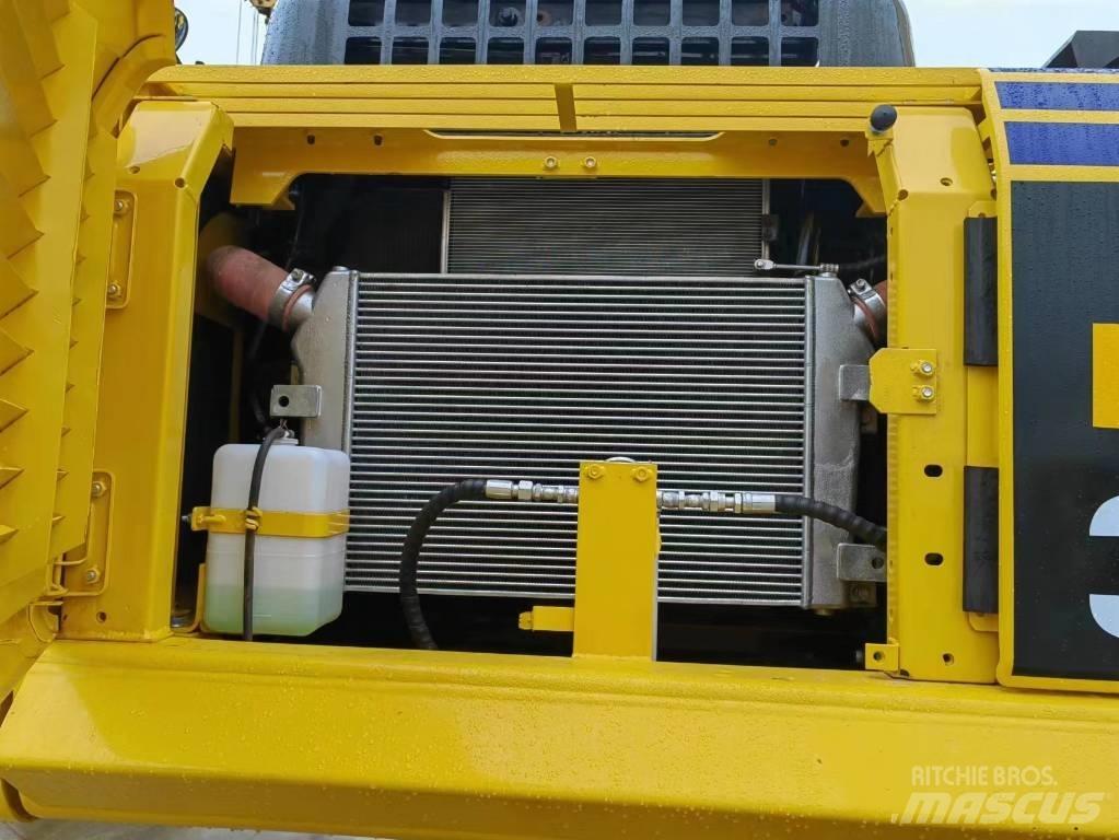 Komatsu PC 300-8 Beltegraver