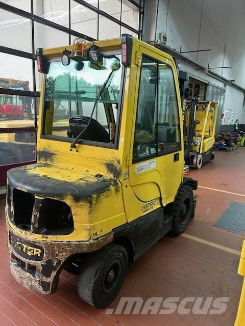 Hyster H2.5FT Diesel Trucker