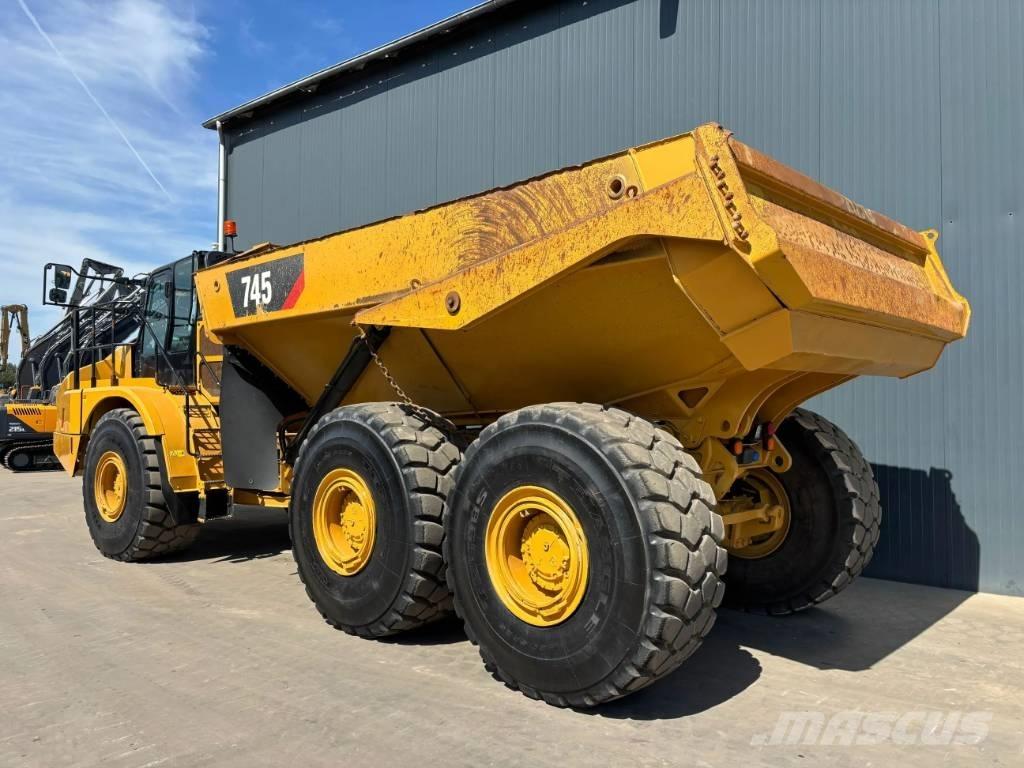 CAT 745 04A Rammestyrte Dumpere