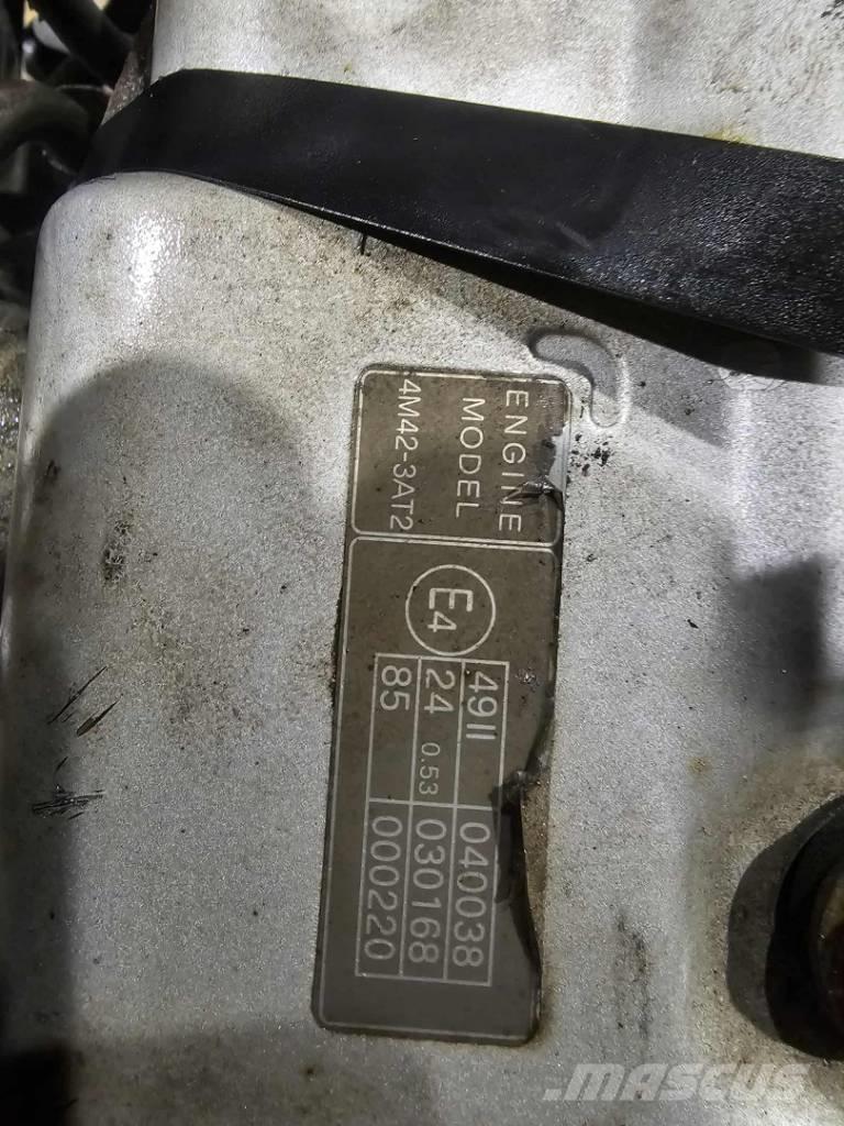 Mitsubishi 4M42-3AT2 Motorer