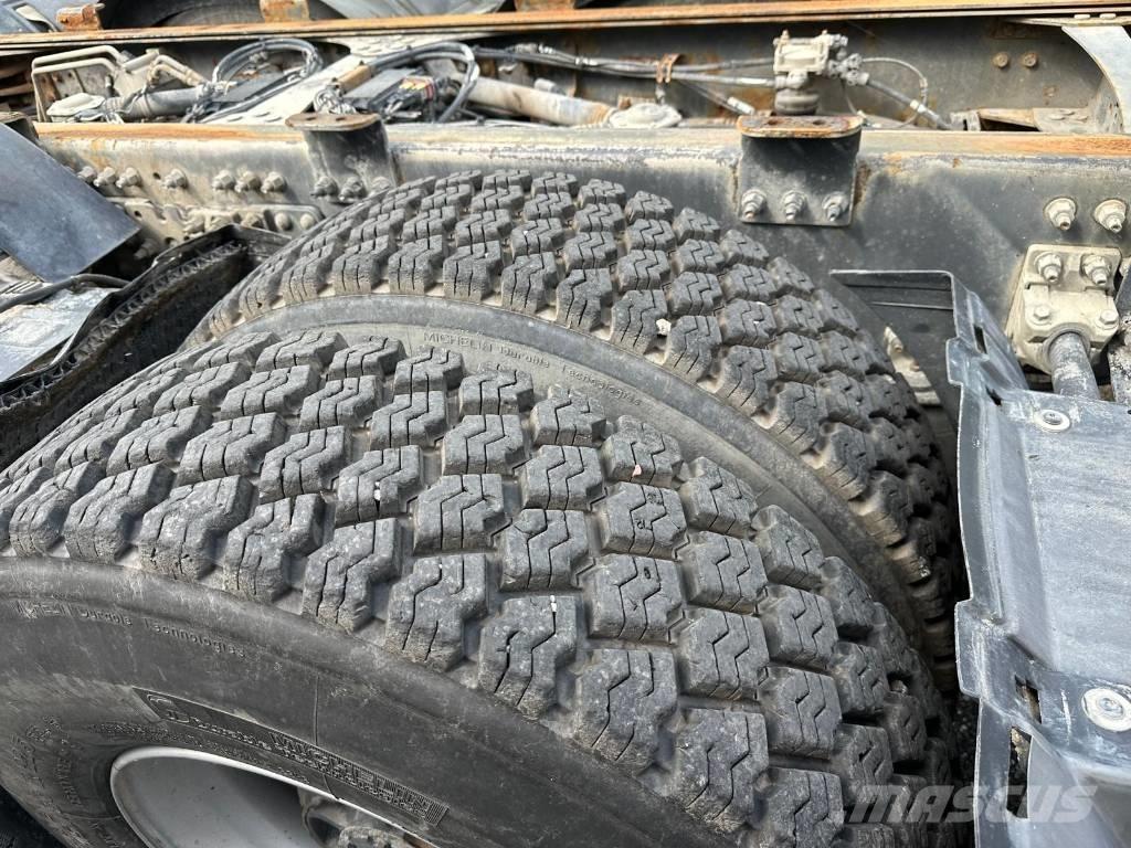 Volvo FMX 8X4*4  4132 Chassis
