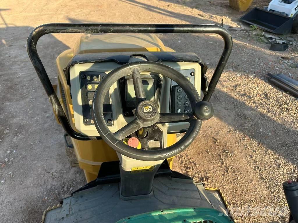 CAT CB 24 B Tandem Valser