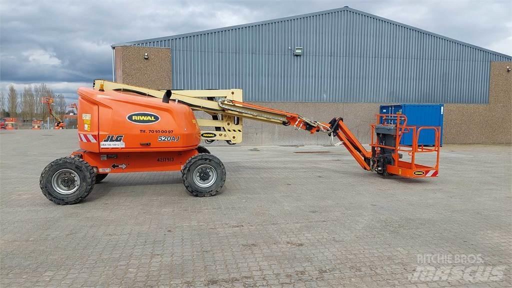 JLG 520AJ Leddede bomlifter