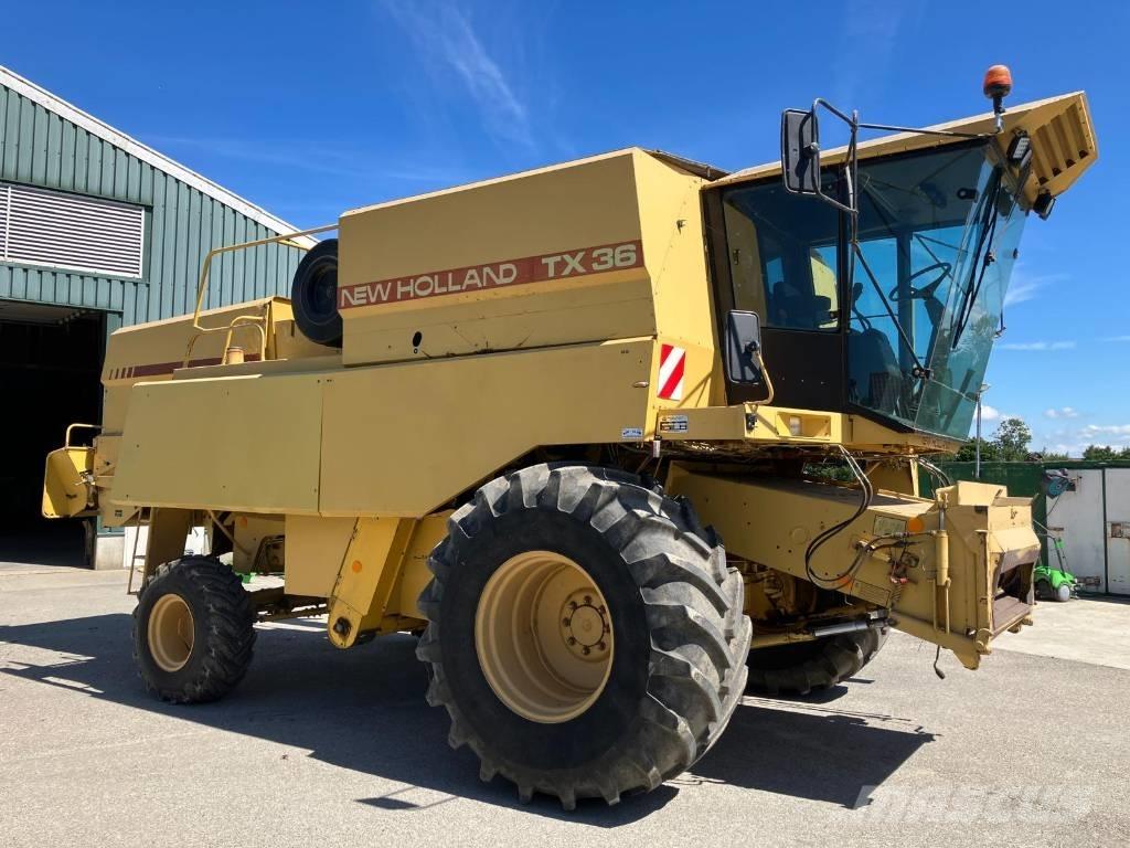 New Holland TX 36 Skurtreskere