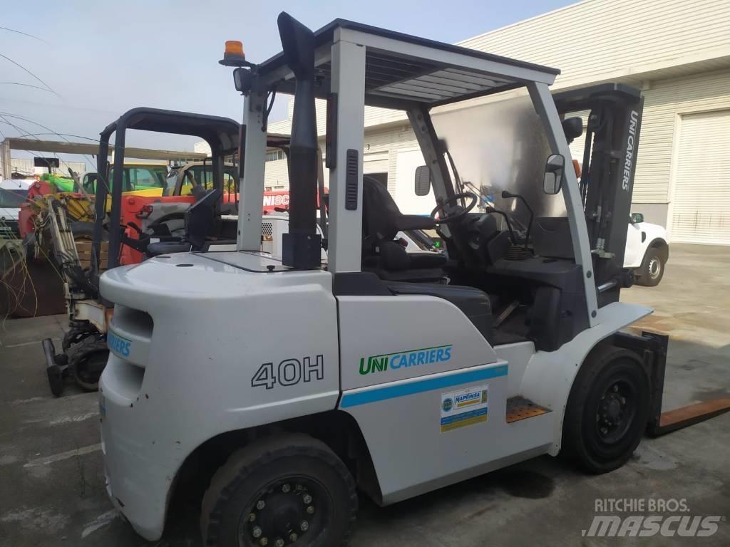 UniCarriers D1F4A40Q Sidelaster