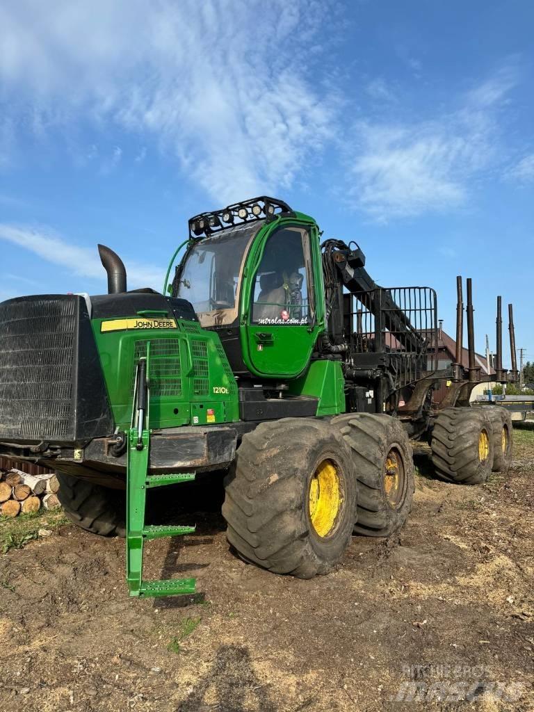 John Deere 1210E Lassbærere