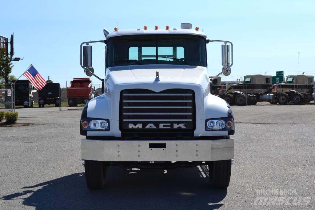Mack Granite GU 713 Trekkvogner