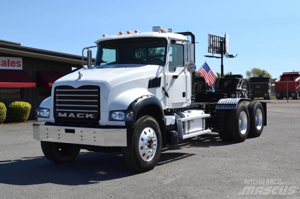 Mack Granite GU 713 Trekkvogner