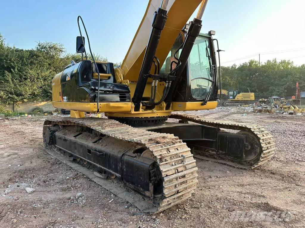 CAT 330DL Beltegraver