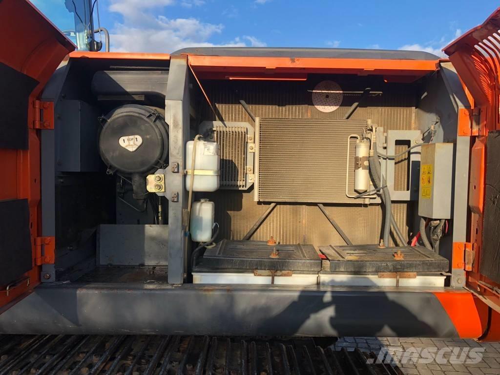 Hitachi ZX 210 LC-3 Beltegraver