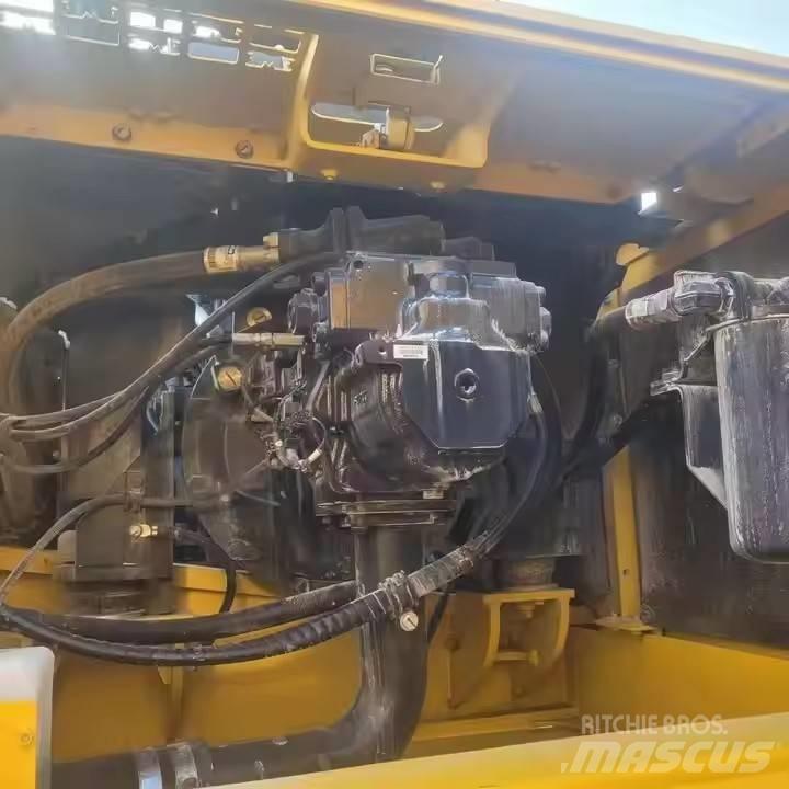 Komatsu PC360-8 Beltegraver