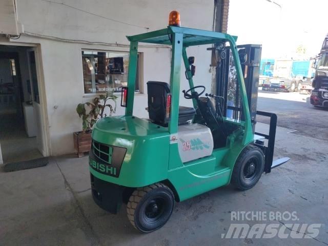 Mitsubishi FD 25 Diesel Trucker
