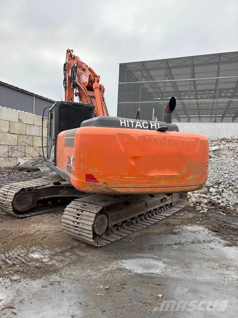 Hitachi ZX250LC-5B Beltegraver