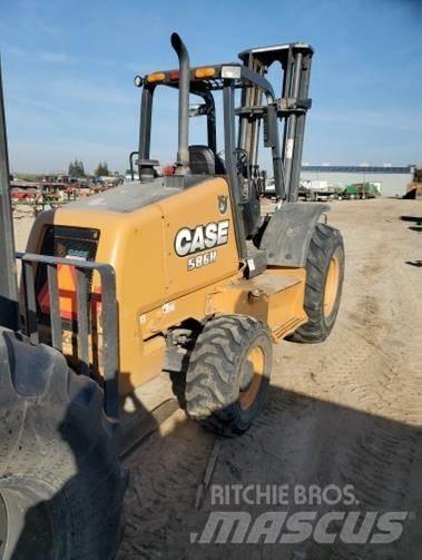 CASE 586H Terrenggående gaffeltruck