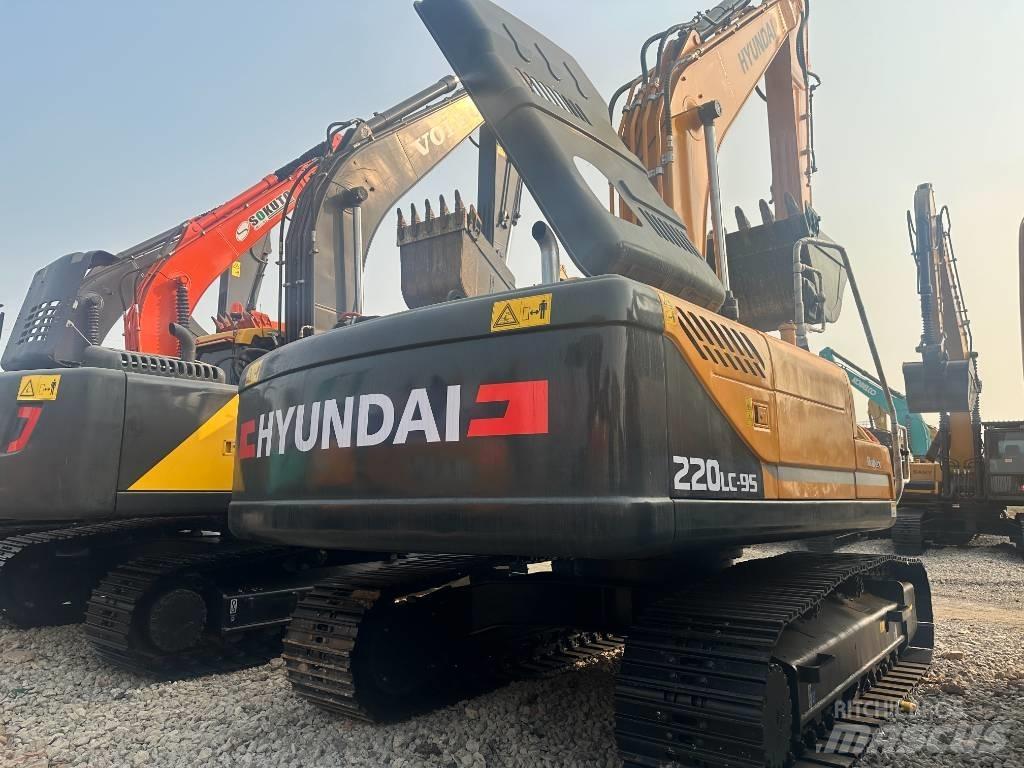 Hyundai R220LC-9S Beltegraver