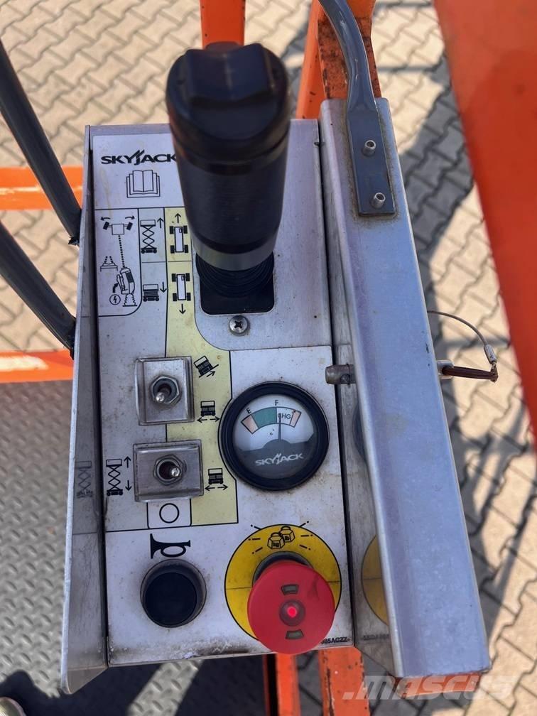 SkyJack SJ III 4626 Sakselifter