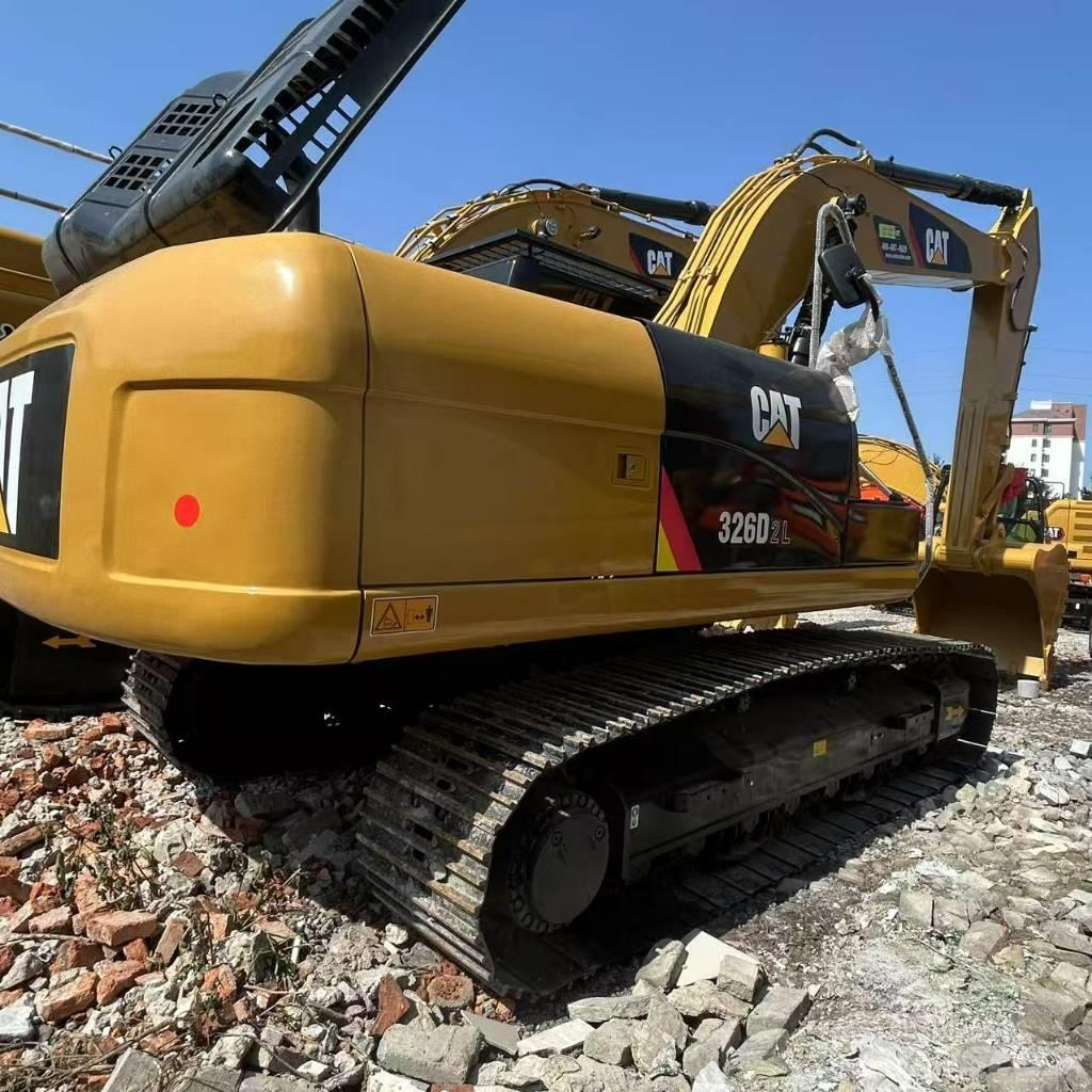 CAT 326D2L Beltegraver