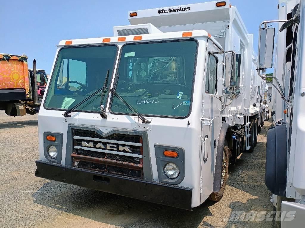 Mack LEU 613 Renovasjonsbil