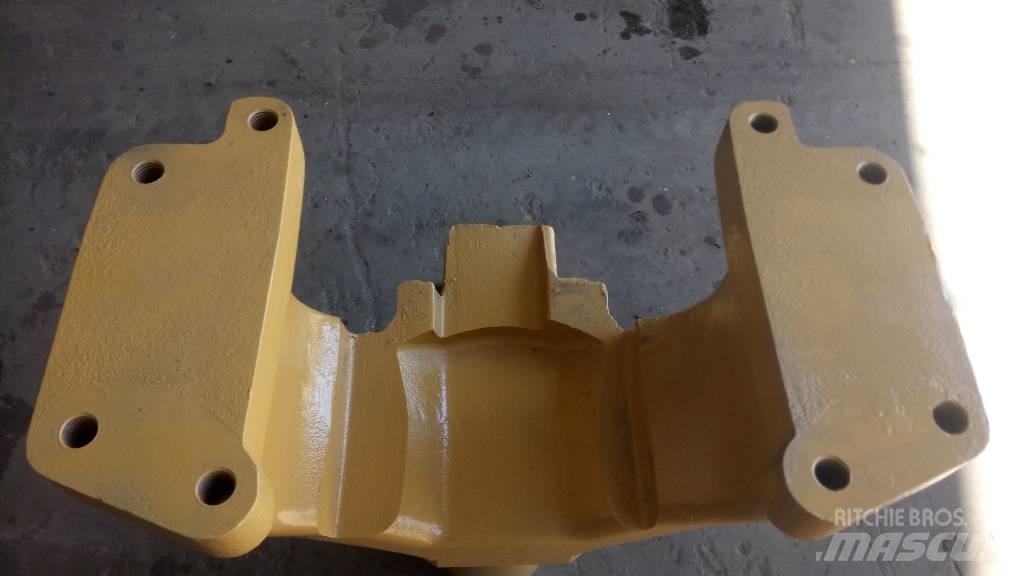 CAT 245 Chassis og understell