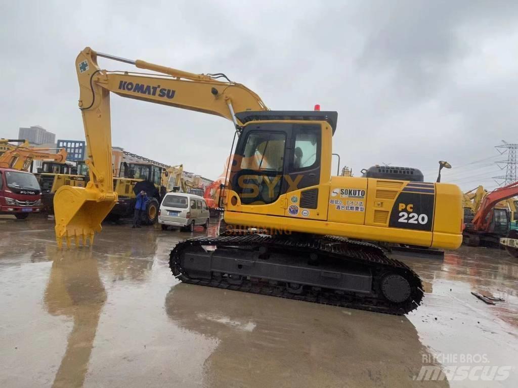Komatsu PC 220-8 Beltegraver