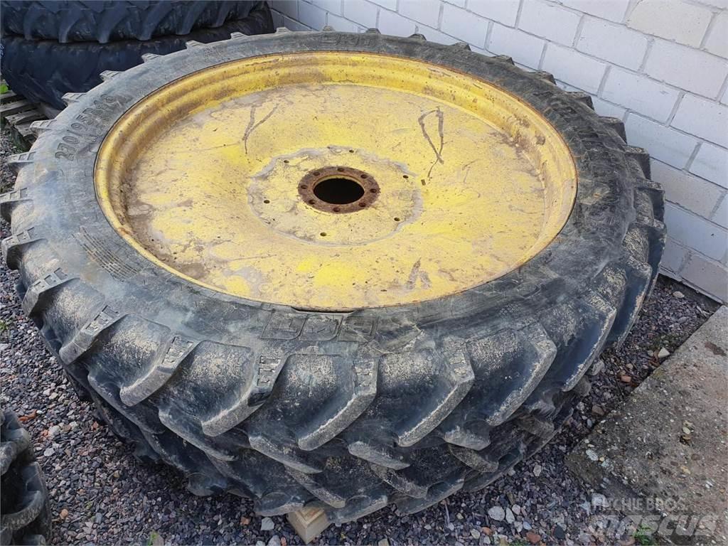 BKT 270/95R48 x2 Dekk, hjul og felger