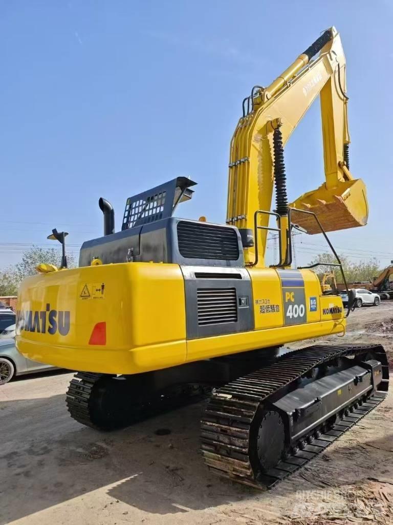 Komatsu 400-8 Beltegraver