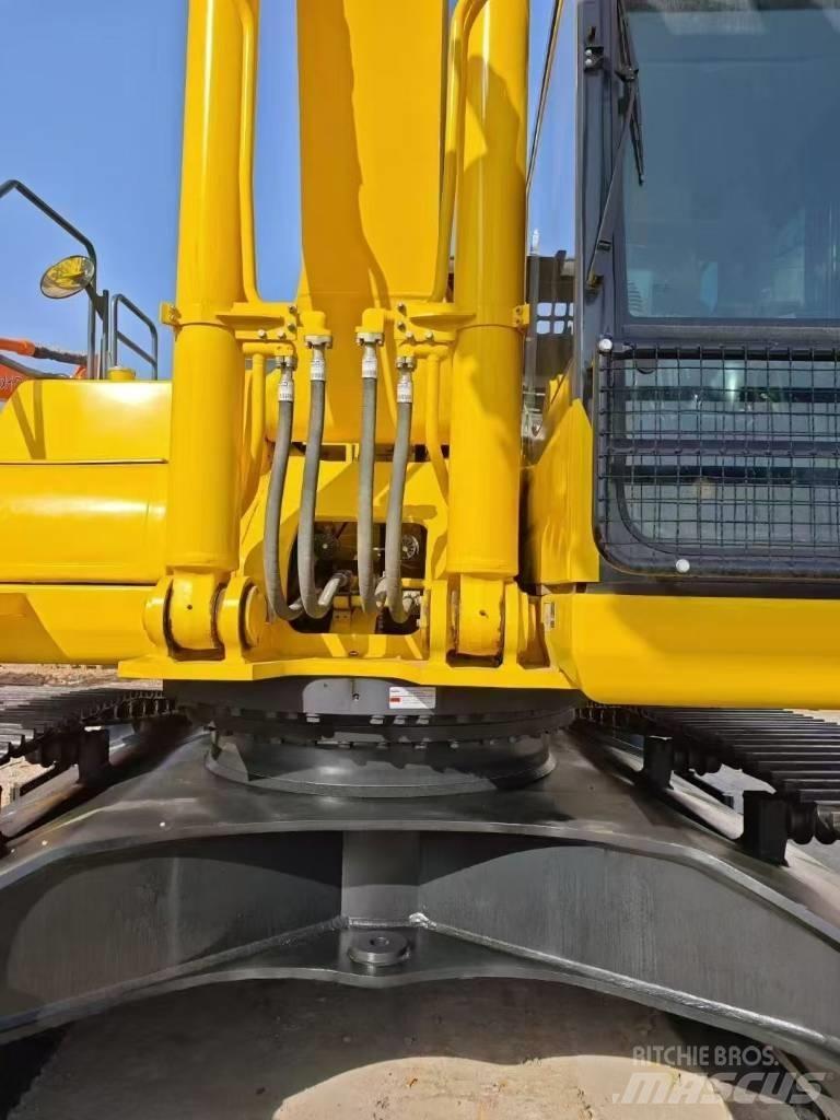 Komatsu 400-8 Beltegraver