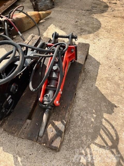 Rammer 111 Hydrauliske hammere
