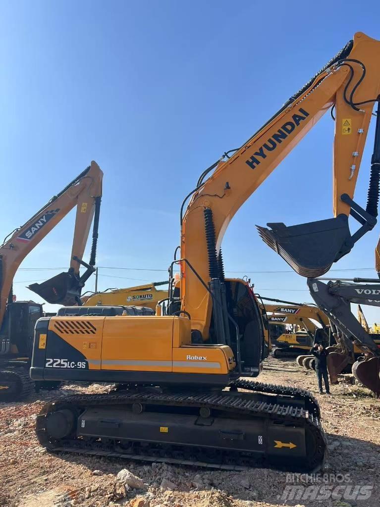 Hyundai 225-9 Beltegraver